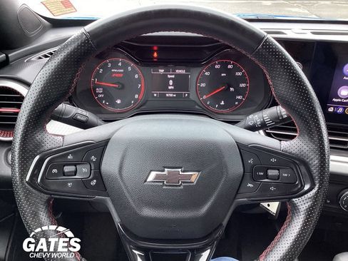 Used 2024 Chevrolet Trax RS FWD image 21