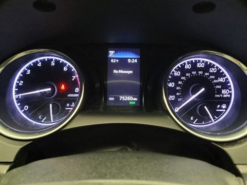 Used 2020 Toyota Camry SE w/ Convenience Package image 23