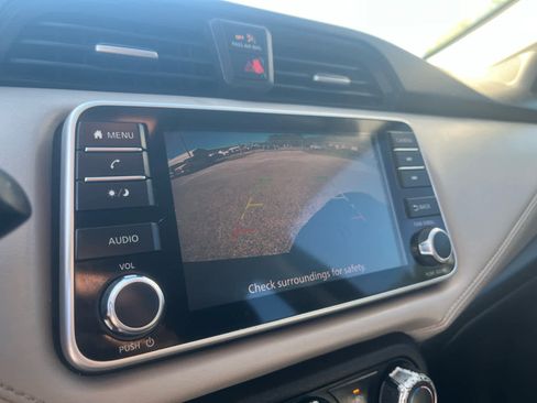 Used 2020 Nissan Versa SV FWD image 16
