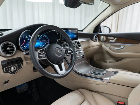 Certified 2021 Mercedes-Benz GLC 300 4MATIC image 12
