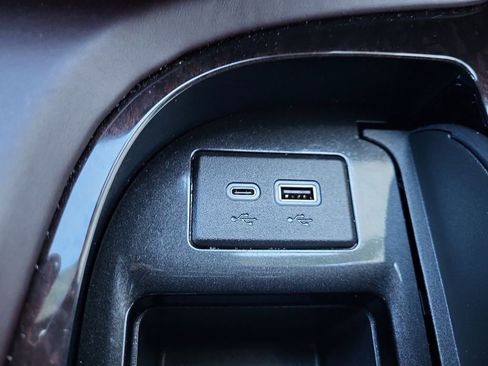 Certified 2024 Cadillac Escalade Premium Luxury Platinum image 24