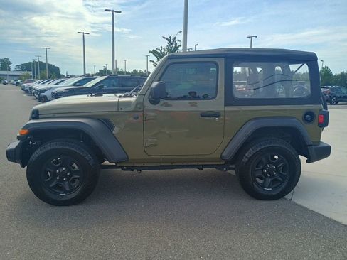 Used 2025 Jeep Wrangler Sport AWD/4WD image 8