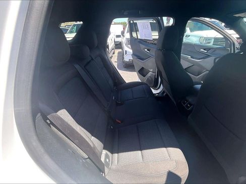 Used 2026 Chevrolet Equinox LT FWD image 24
