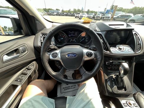 Used 2016 Ford Escape Titanium w/ Equipment Group 301A AWD/4WD image 28