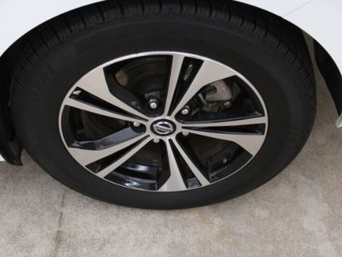 Used 2022 Nissan Sentra SV image 21