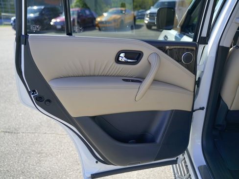 Used 2024 Nissan Armada Platinum w/ Captain's Chairs Package image 29