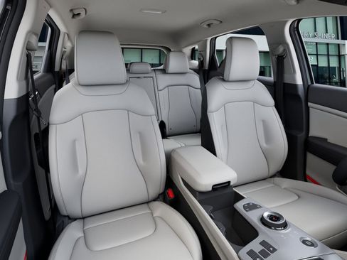 New 2026 Kia Sportage EX image 16