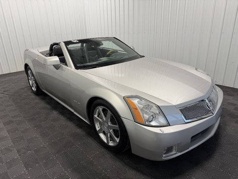 Used 2004 Cadillac XLR RWD image 32