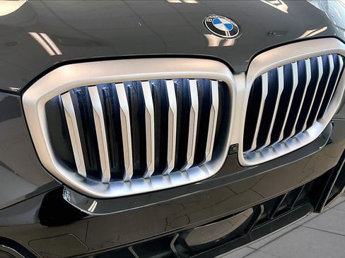 Used 2024 BMW X5 sDrive40i w/ M Sport Package RWD image 28