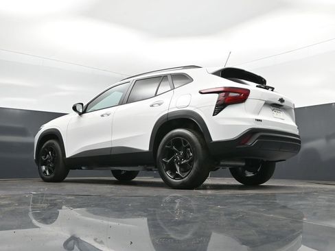 New 2026 Chevrolet Trax LT w/ Driver Confidence Package FWD image 40