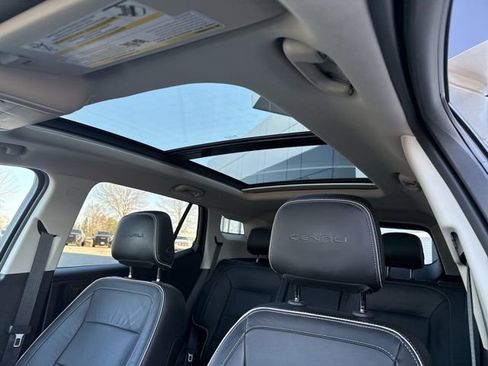 Certified 2020 GMC Terrain Denali w/ Denali Premium Package AWD/4WD image 30