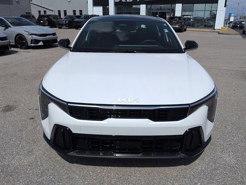New 2026 Kia K4 GT-Line w/ GT-Line Premium Package FWD image 3