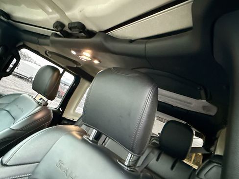 Used 2023 Jeep Wrangler Unlimited Sahara w/ Cold Weather Group image 20