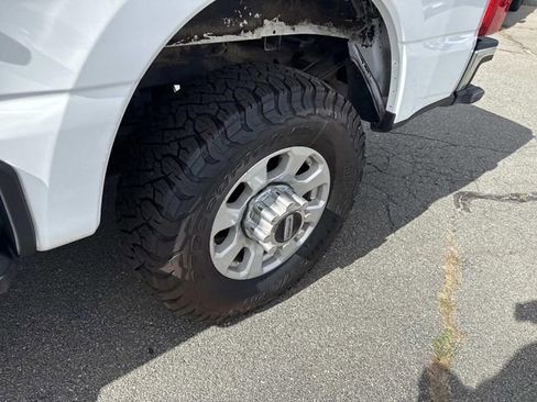 Used 2023 Ford F250 XLT image 12