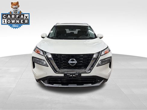 Used 2022 Nissan Rogue SL w/ SL Premium Package image 2