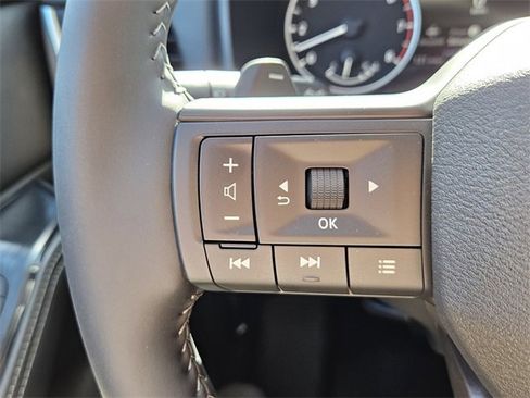 Used 2026 Nissan Rogue SV w/ SV Premium Package image 24