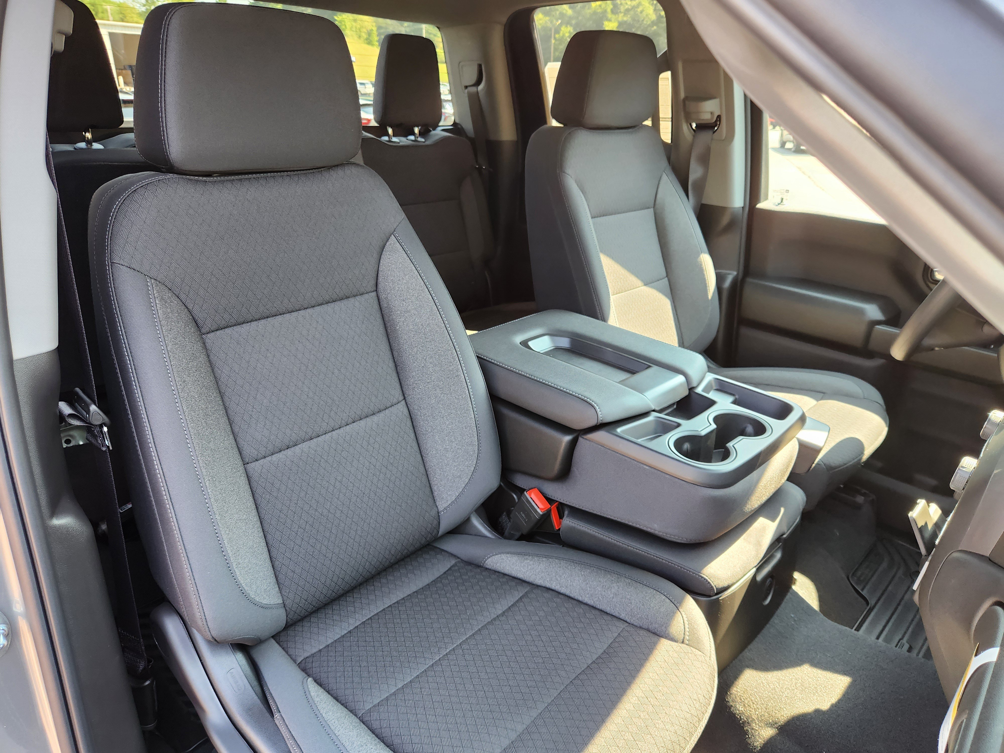 New 2026 Chevrolet Silverado 2500 Custom w/ Custom Value Package AWD/4WD image 19