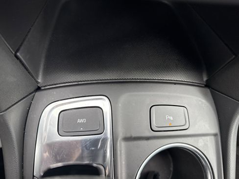 Used 2024 Chevrolet Equinox LT AWD/4WD image 27