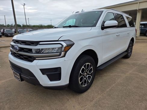 Used 2024 Ford Expedition Max XLT image 1