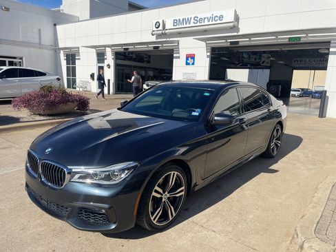 Used 2019 BMW 750i xDrive w/ Executive Package image 1