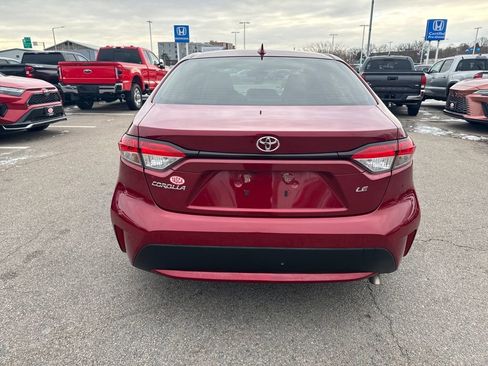 Used 2022 Toyota Corolla LE image 6