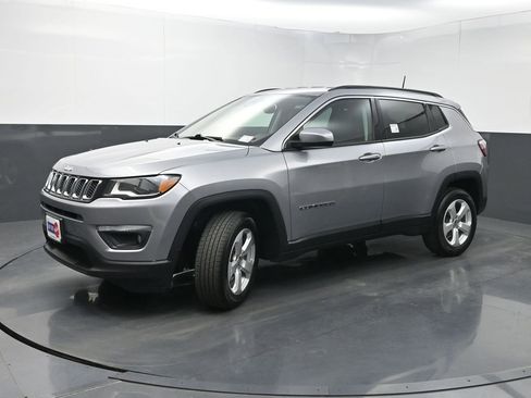 Used 2018 Jeep Compass Latitude w/ Safe & Security Group image 19
