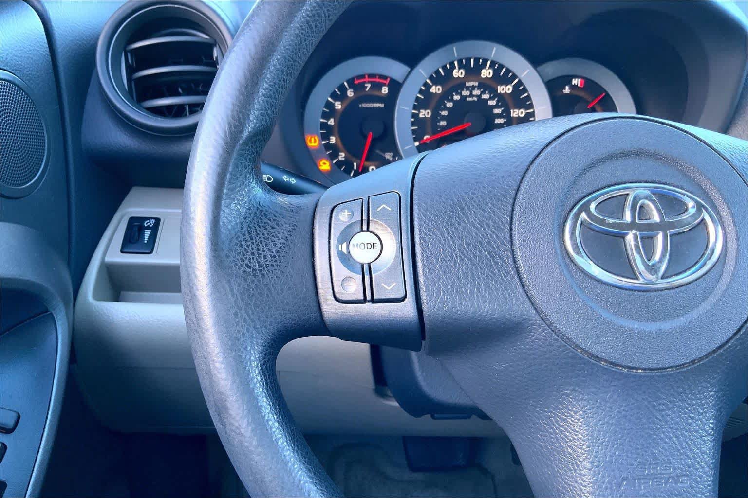 Used 2012 Toyota RAV4 4WD w/ Value Pkg image 23