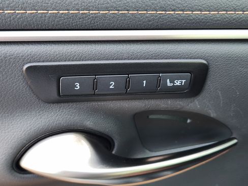 Certified 2025 Lexus ES 350 w/ Premium Package FWD image 24
