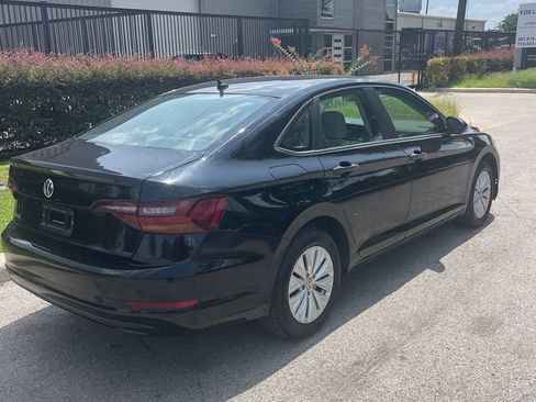 Used 2019 Volkswagen Jetta S w/ Driver Assistance Package FWD image 4