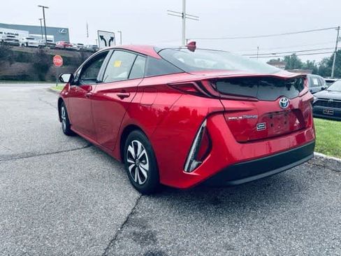 Used 2018 Toyota Prius Prime Plus FWD image 6