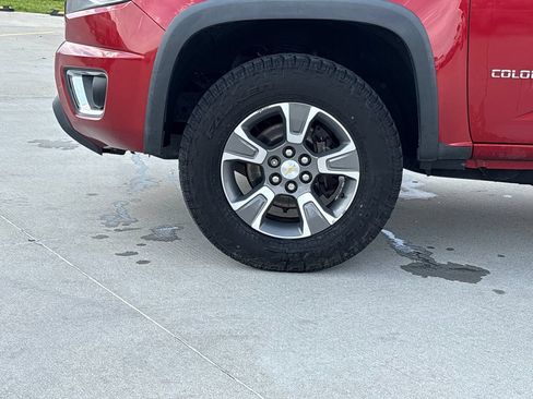 Used 2015 Chevrolet Colorado Z71 AWD/4WD image 24