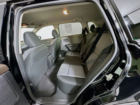 Used 2023 Nissan Rogue SV image 25