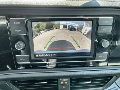Used 2023 Volkswagen Jetta SE FWD image 24