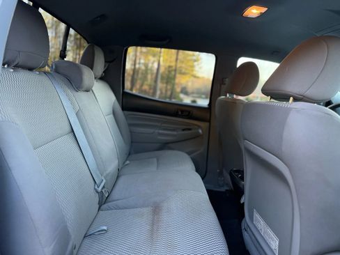 Used 2014 Toyota Tacoma PreRunner w/ Convenience Package image 21