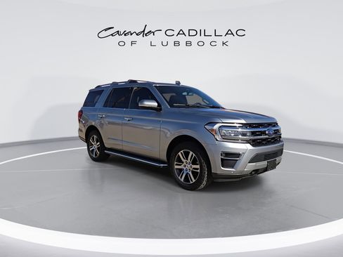 Used 2022 Ford Expedition Limited image 2