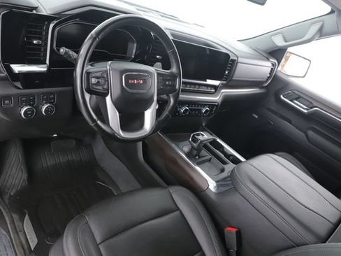 Used 2023 GMC Sierra 1500 SLT AWD/4WD image 17
