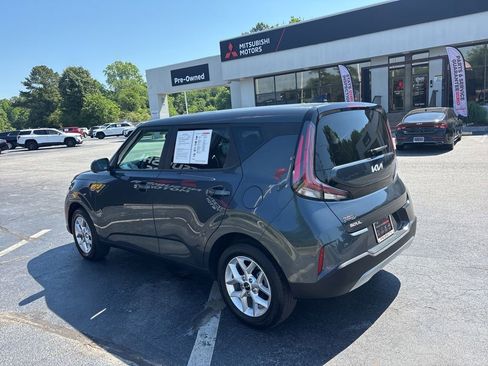 Used 2025 Kia Soul LX w/ LX Technology Package FWD image 5