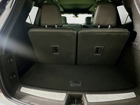 Used 2023 Cadillac XT6 Premium Luxury image 30