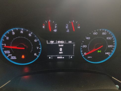 Used 2018 Chevrolet Equinox LT FWD image 23