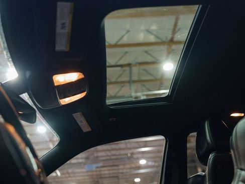 Used 2017 Dodge Charger SRT Hellcat w/ Harman/Kardon Audio Group image 26