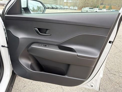 New 2026 Hyundai Kona SE image 14