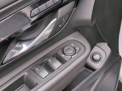 Used 2022 GMC Terrain AT4 w/ Tech Package image 13