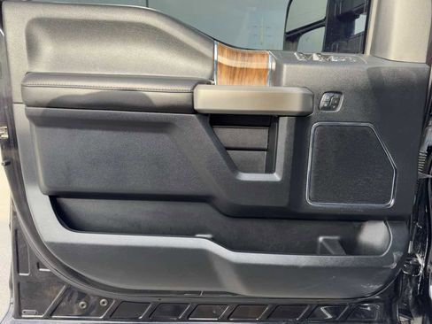 Used 2019 Ford F150 Lariat w/ Equipment Group 502A Luxury image 25