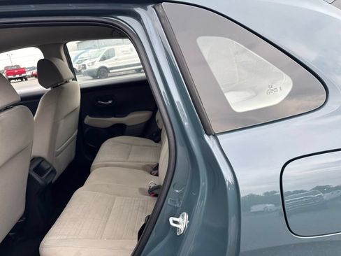 Used 2025 Honda HR-V LX image 9