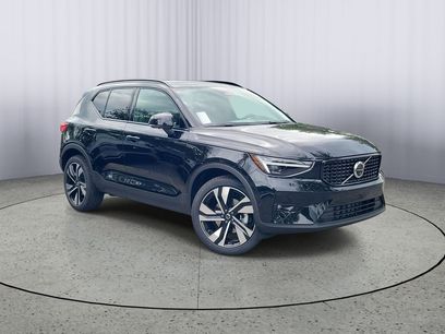 New 2026 Volvo XC40 B5 Plus w/ Climate Package