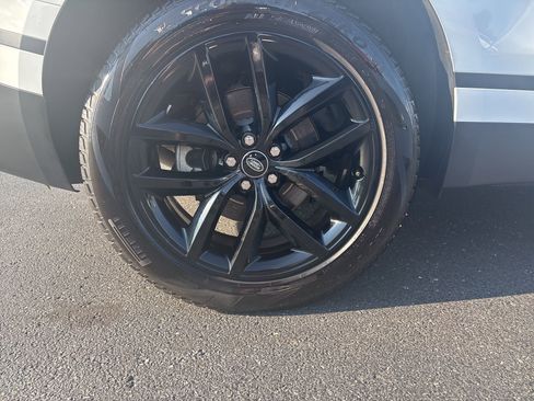 Used 2024 Land Rover Range Rover Velar S image 18