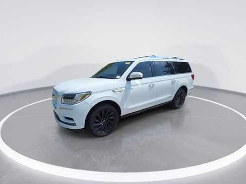 Used 2021 Lincoln Navigator L Reserve AWD/4WD image 2