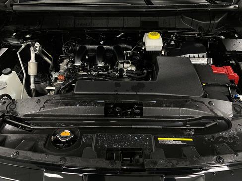 Certified 2024 Nissan Pathfinder SV AWD/4WD image 10
