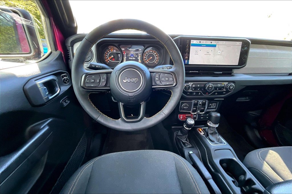 Used 2024 Jeep Gladiator Sport AWD/4WD image 7