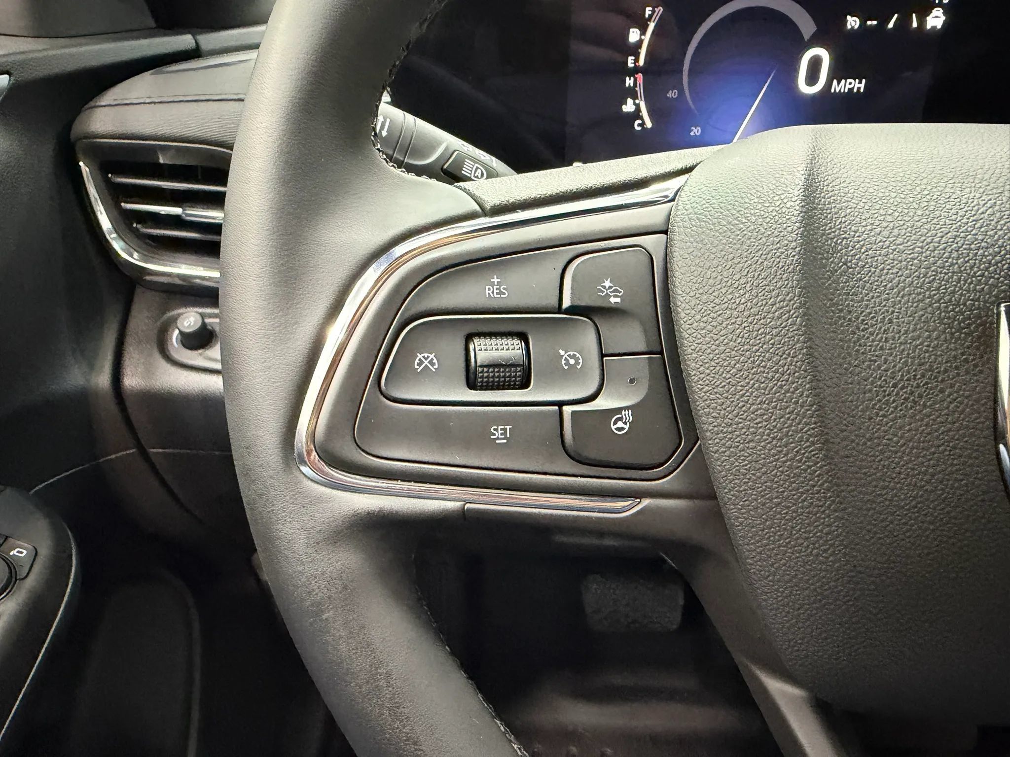Used 2025 Buick Envista Preferred w/ Convenience I Package FWD image 30